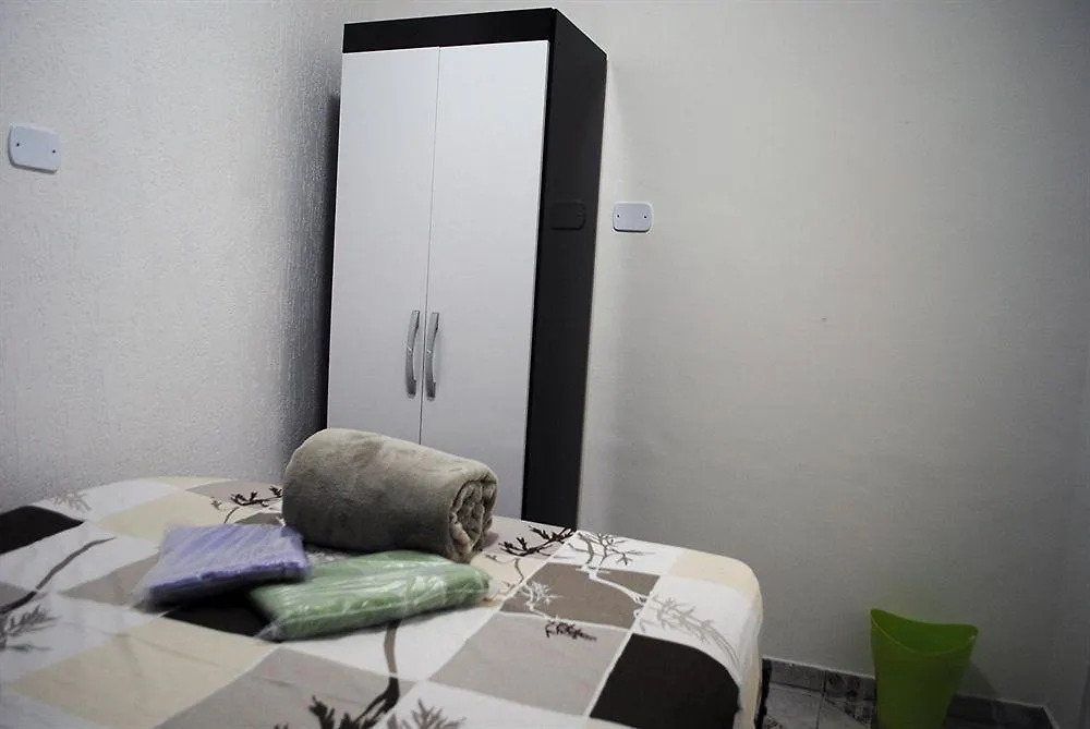 WE Hostel Design São Paulo 0*,